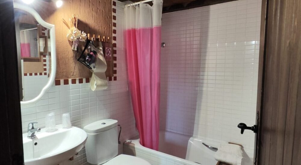 casa-gan-ebron-Bano-completo-apartamento-Ebron-1200x700-1 casa-gan-ebron-Bano-completo-apartamento-Ebron-1200x700-1