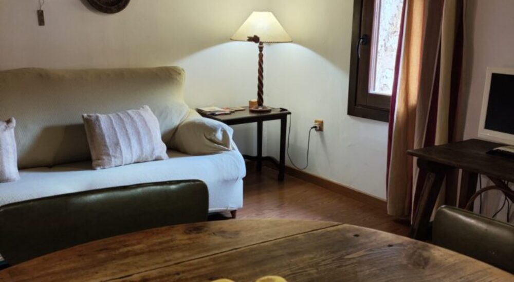 casa-gran-turia-Apartamento-Turia.-Detalle-bienvenida-1538x2048-1 casa-gran-turia-Apartamento-Turia.-Detalle-bienvenida-1538x2048-1